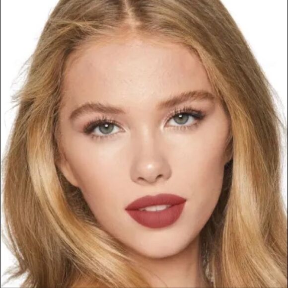 Charlotte Tillbury Matte Revolution Color Walk of No Shame - Picture 6 of 12